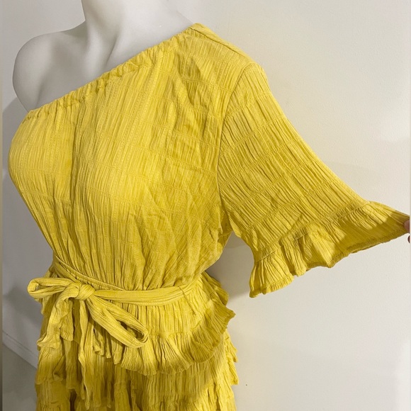 Pink Diamond Tiered Dress - Picture 2 of 6